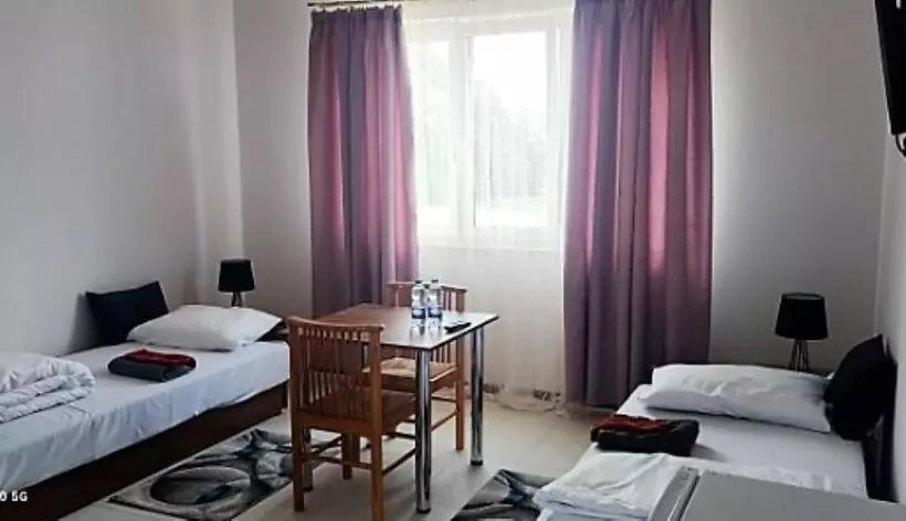 Retkeilymaja Pokoje Kraska 36