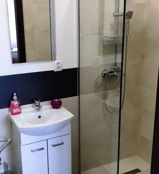 Retkeilymaja Pokoje Kraska 36