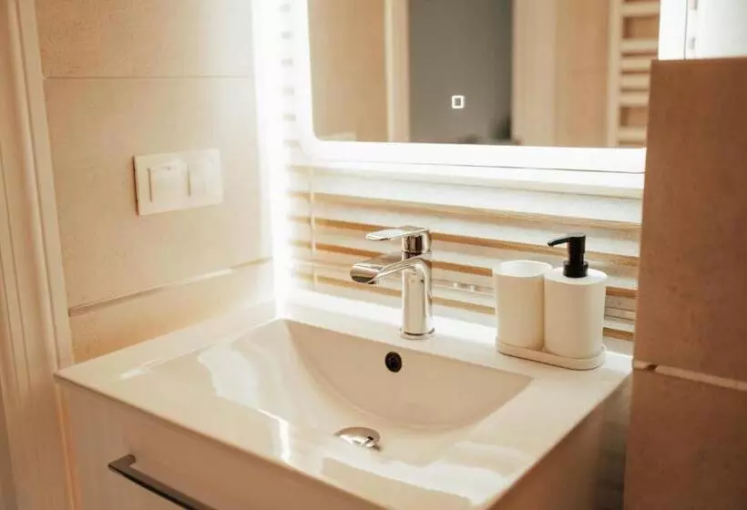 ベッドアンドブレックファースト Villa Adele