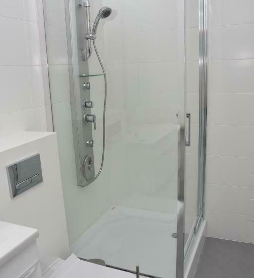 ホテル Dom Przyjęć Pradziad