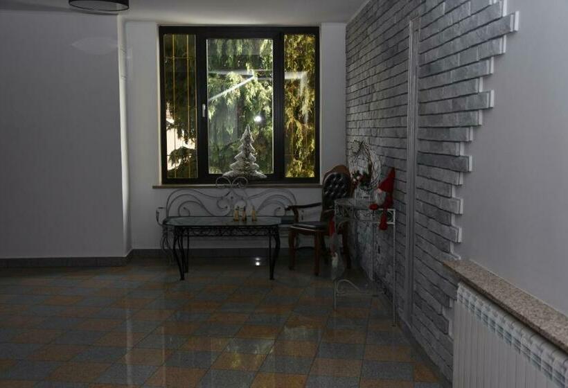 ホテル Dom Przyjęć Pradziad