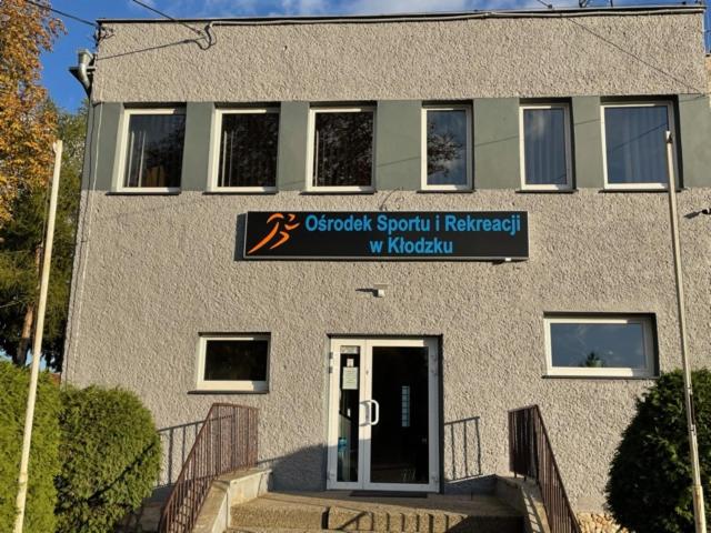 בית מלון כפרי Dom Wycieczkowy Na Stadionie