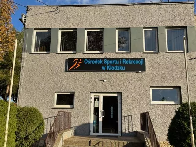 Hotelli Dom Wycieczkowy Na Stadionie