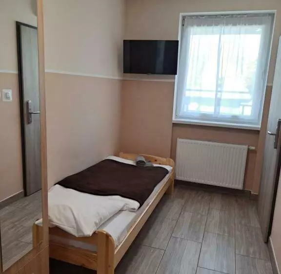 Hotelli Dom Wycieczkowy Na Stadionie