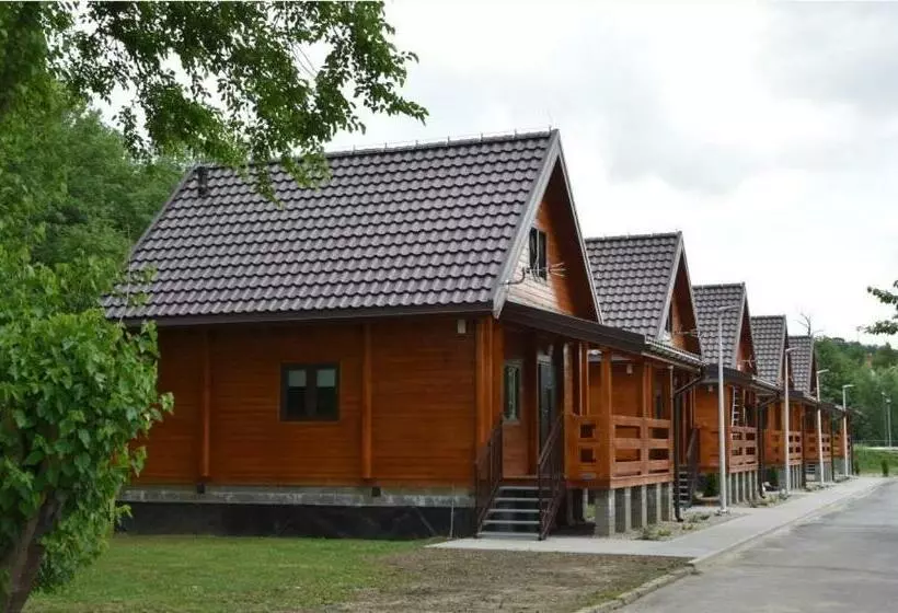 Hotelli Dom Wycieczkowy Na Stadionie