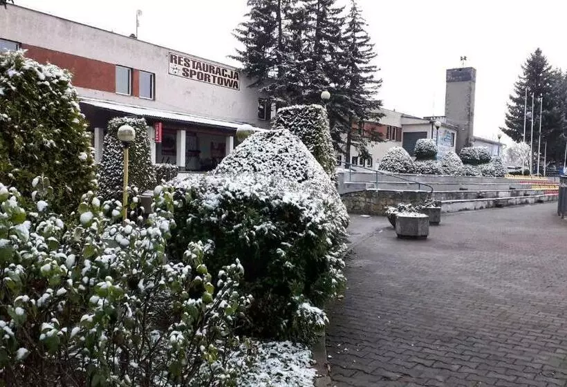 Hotelli Dom Wycieczkowy Na Stadionie