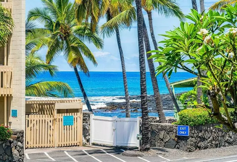 Hotelli Castle Kona Bali Kai