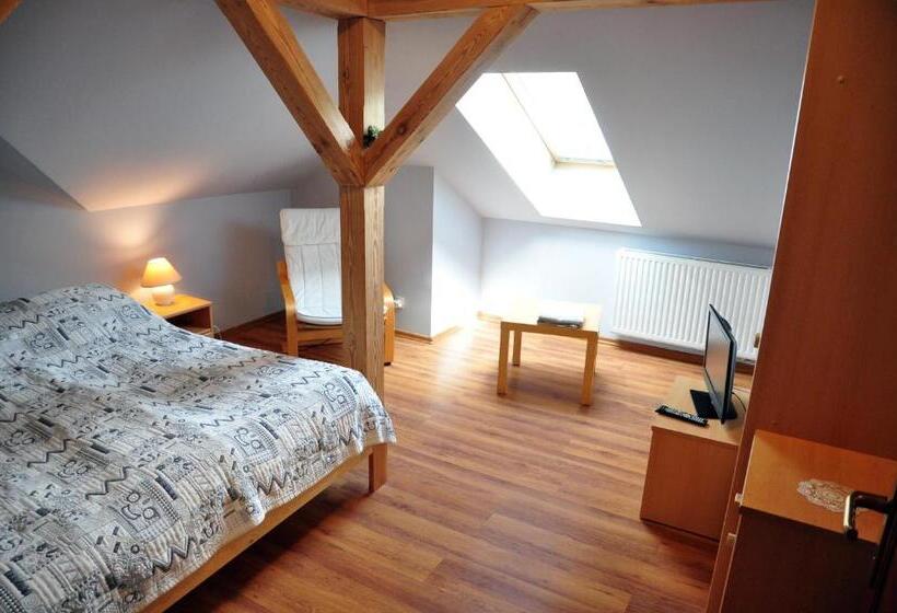 호텔 Modrzewiowe Wzgorze