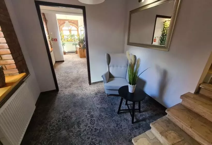 ホテル Staropolska