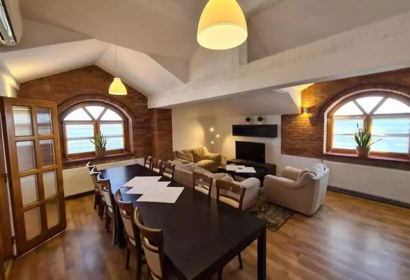 ホテル Staropolska