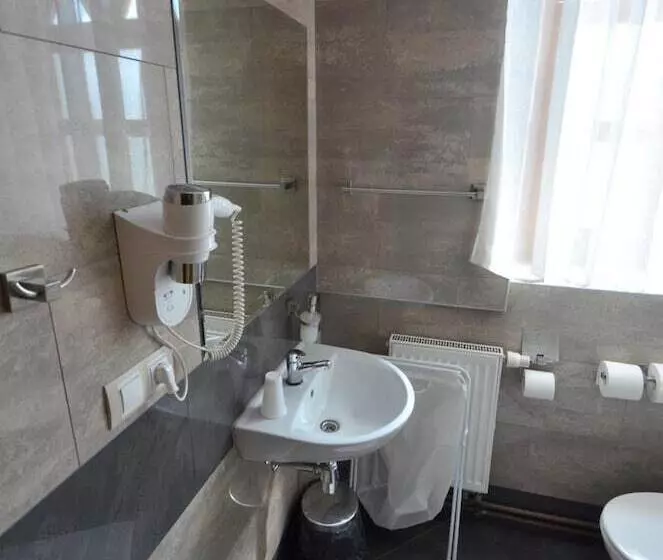 ホテル Staropolska