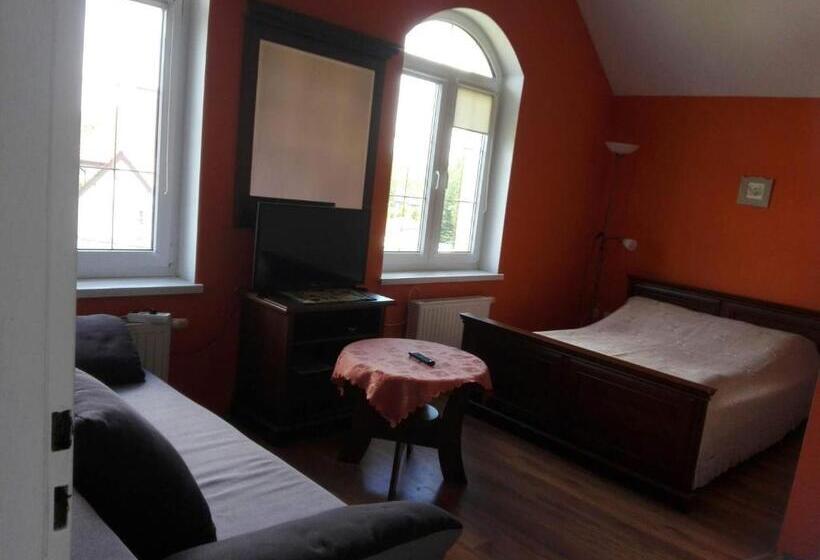 Pansiyon Dom Na Wzgórzu