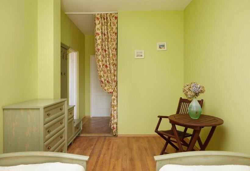 Pansiyon Dom Na Wzgórzu