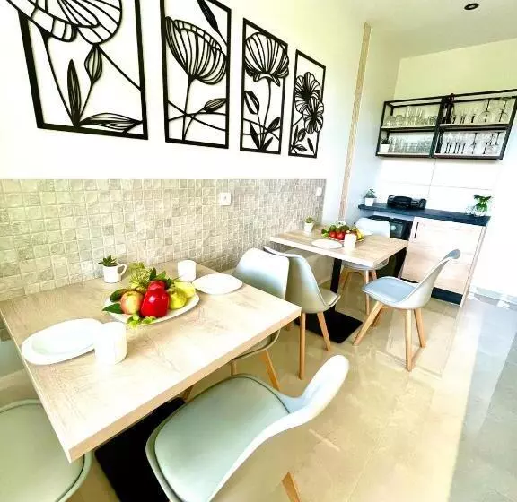 Majatalo Pokoje Gościnne   Kasztelańska 8