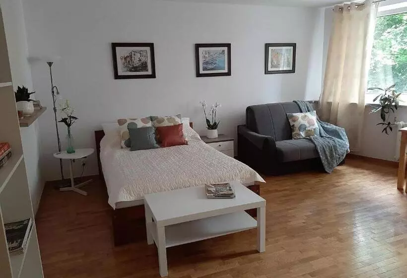 هاستل Apart  Salon Z Aneksem Kuchenym, 2 Sypialnie, łazienka