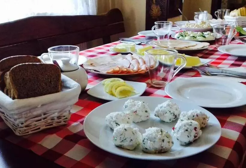 Retkeilymaja Karczma Chęciny