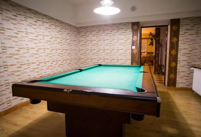 Retkeilymaja Karczma Chęciny