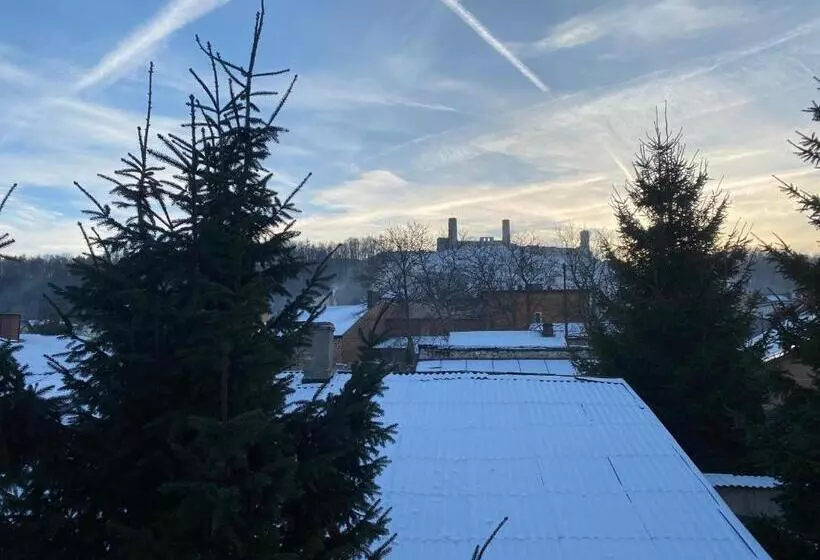 Retkeilymaja Karczma Chęciny