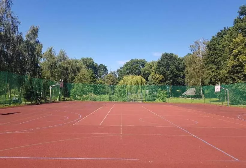 Aamiaismajoitus (B&B) Miłocin Park Centrum Wypoczynkowo Konferencyjne