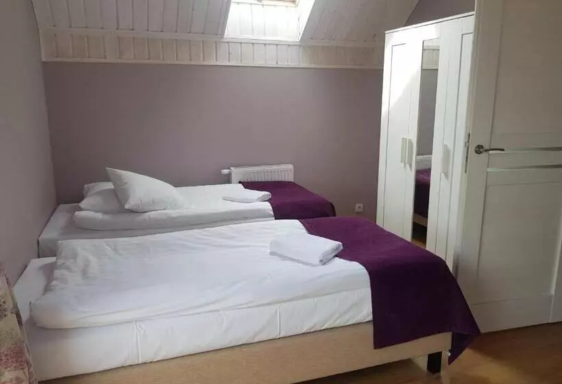 Aamiaismajoitus (B&B) Miłocin Park Centrum Wypoczynkowo Konferencyjne