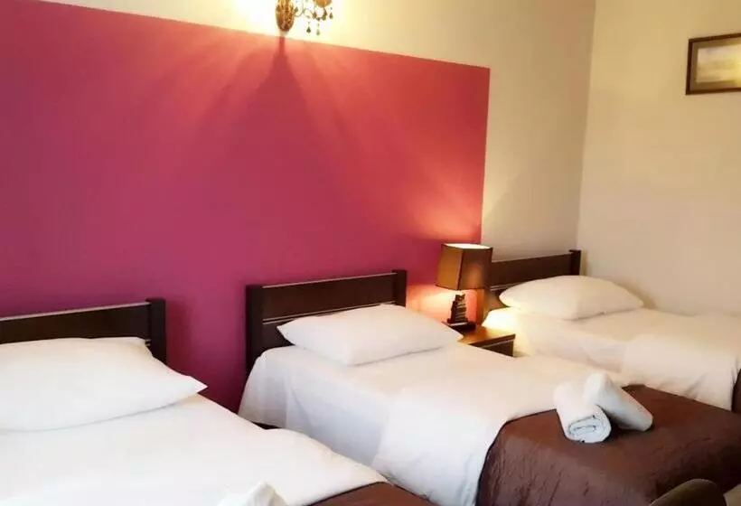 Aamiaismajoitus (B&B) Rezydencja Rosato