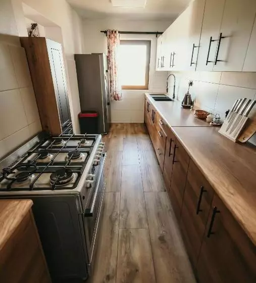 Aamiaismajoitus (B&B) Tarasówka U Zająca