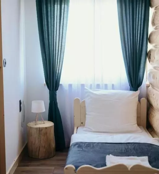 Aamiaismajoitus (B&B) Tarasówka U Zająca