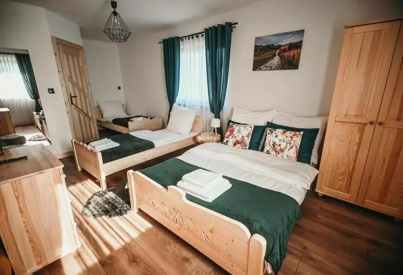Aamiaismajoitus (B&B) Tarasówka U Zająca