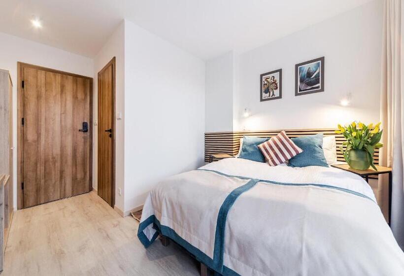 住宿加早餐  Villa Natura Rewa