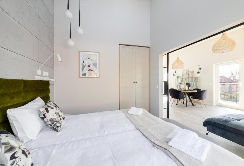 住宿加早餐  Villa Natura Rewa