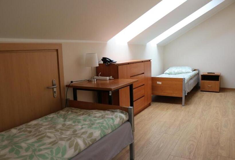 Dom Studenta Pans   Akademik, Hostel