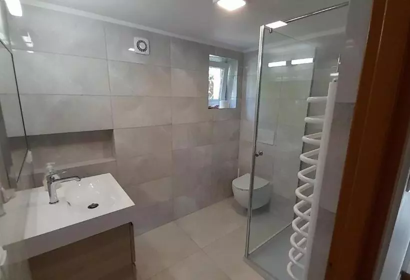 Hotelli Agroturystyka Pod Klonem