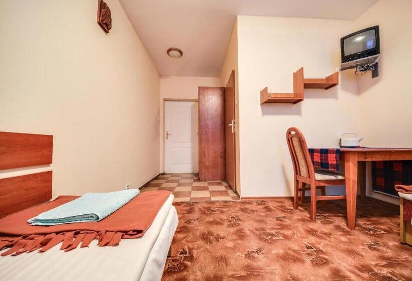 酒店 Gościniec Strwiąż