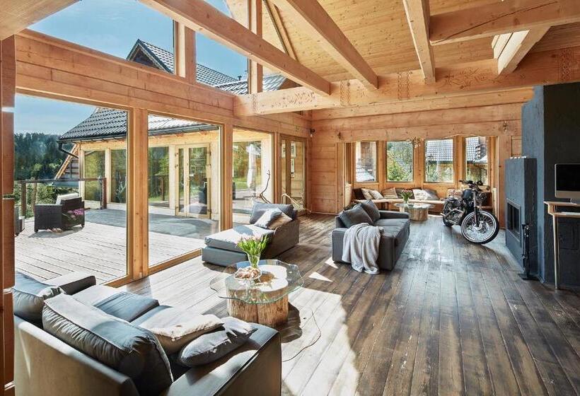 No Name Luxury Hotel & Spa