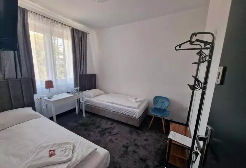 پانسیون Snow Queen