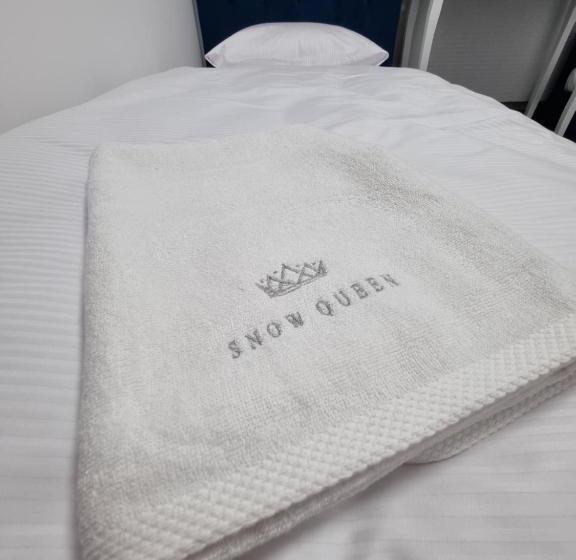 פנסיון Snow Queen