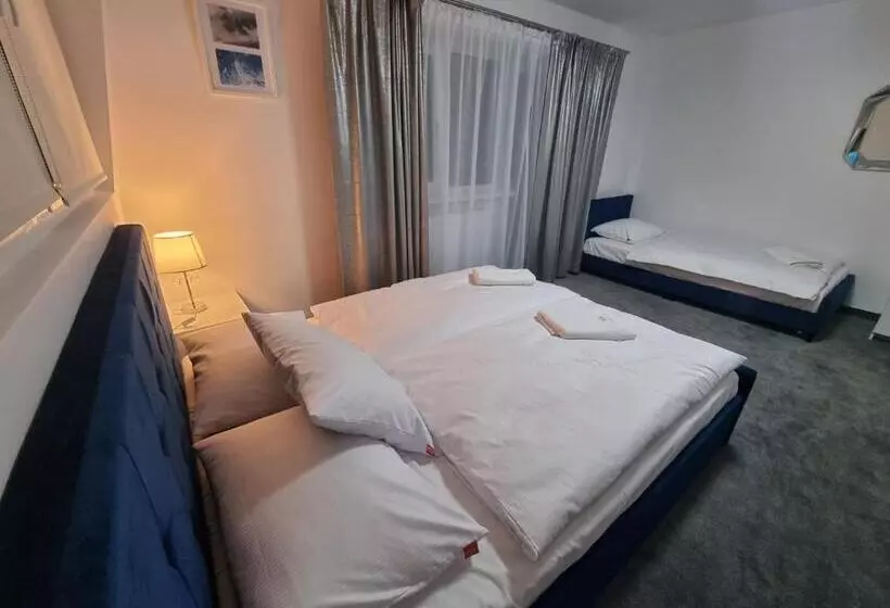 پانسیون Snow Queen