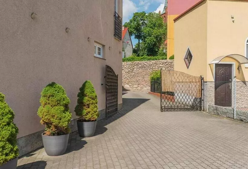 Majatalo Willa Borowski