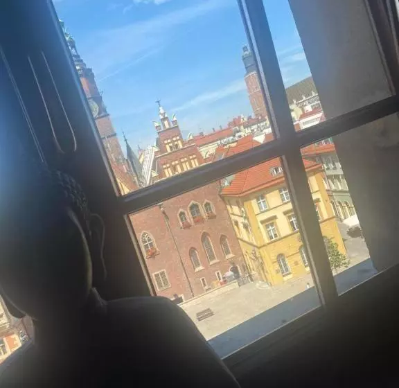 Quantum Hostel