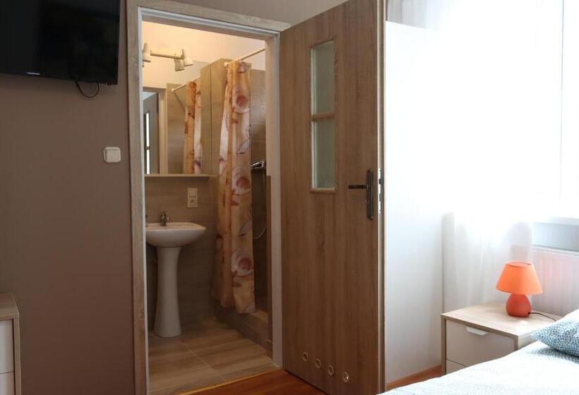 旅馆 City Apartments & Gym