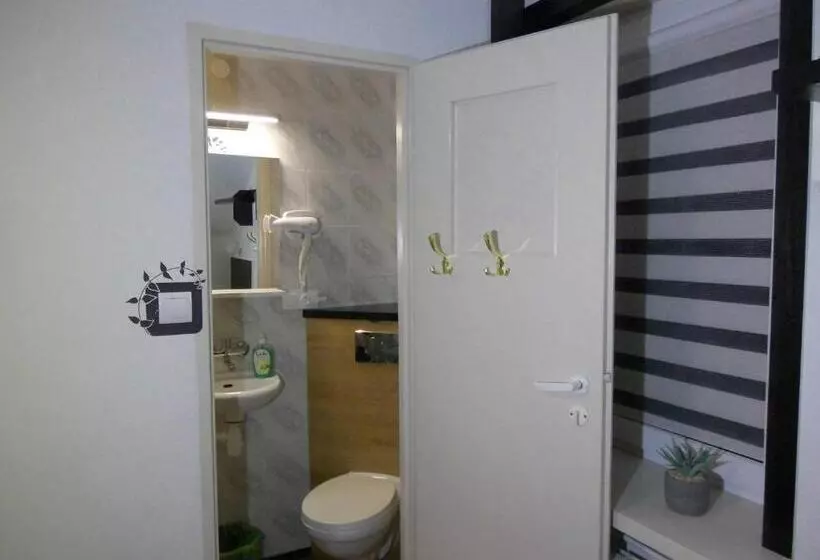 Aamiaismajoitus (B&B) Gościniec Nad Jarem