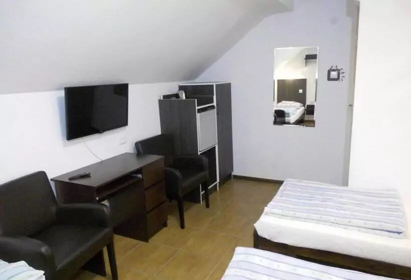 Aamiaismajoitus (B&B) Gościniec Nad Jarem