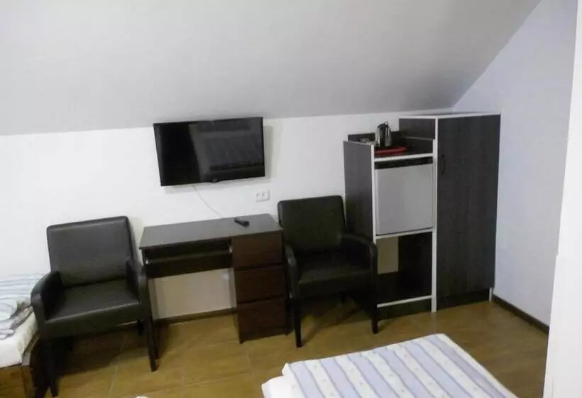 Aamiaismajoitus (B&B) Gościniec Nad Jarem