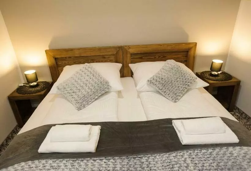 Aamiaismajoitus (B&B) Smerek 2