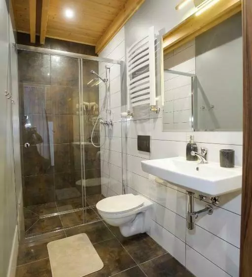 Aamiaismajoitus (B&B) Smerek 2