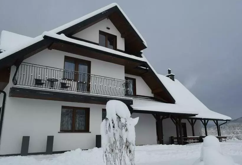 Aamiaismajoitus (B&B) Smerek 2