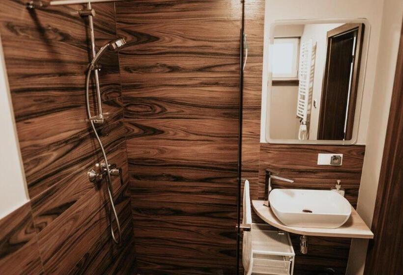 تختخواب و صبحانه Villa Paula