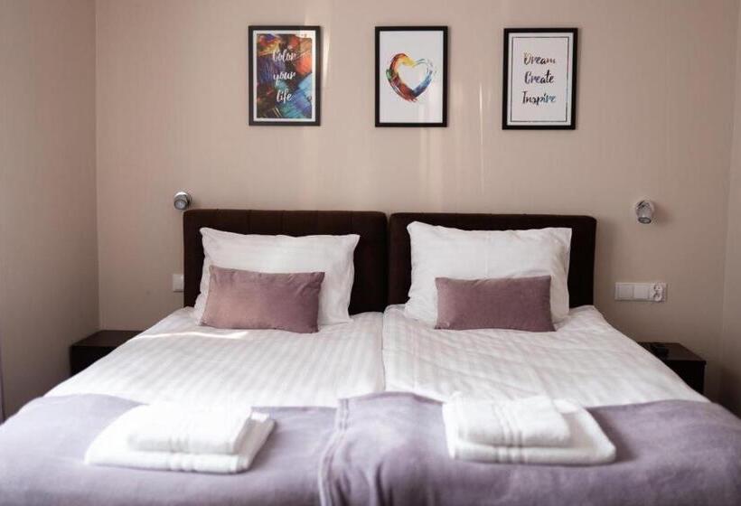 تختخواب و صبحانه Villa Paula