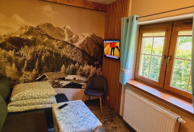 تختخواب و صبحانه W Zakopanem Hej