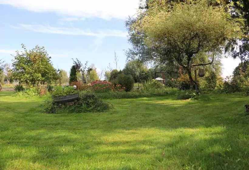 ホテル Agroturystyka żuławiaczek